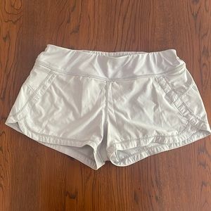 Athleta Run With It 2.5” Shorts